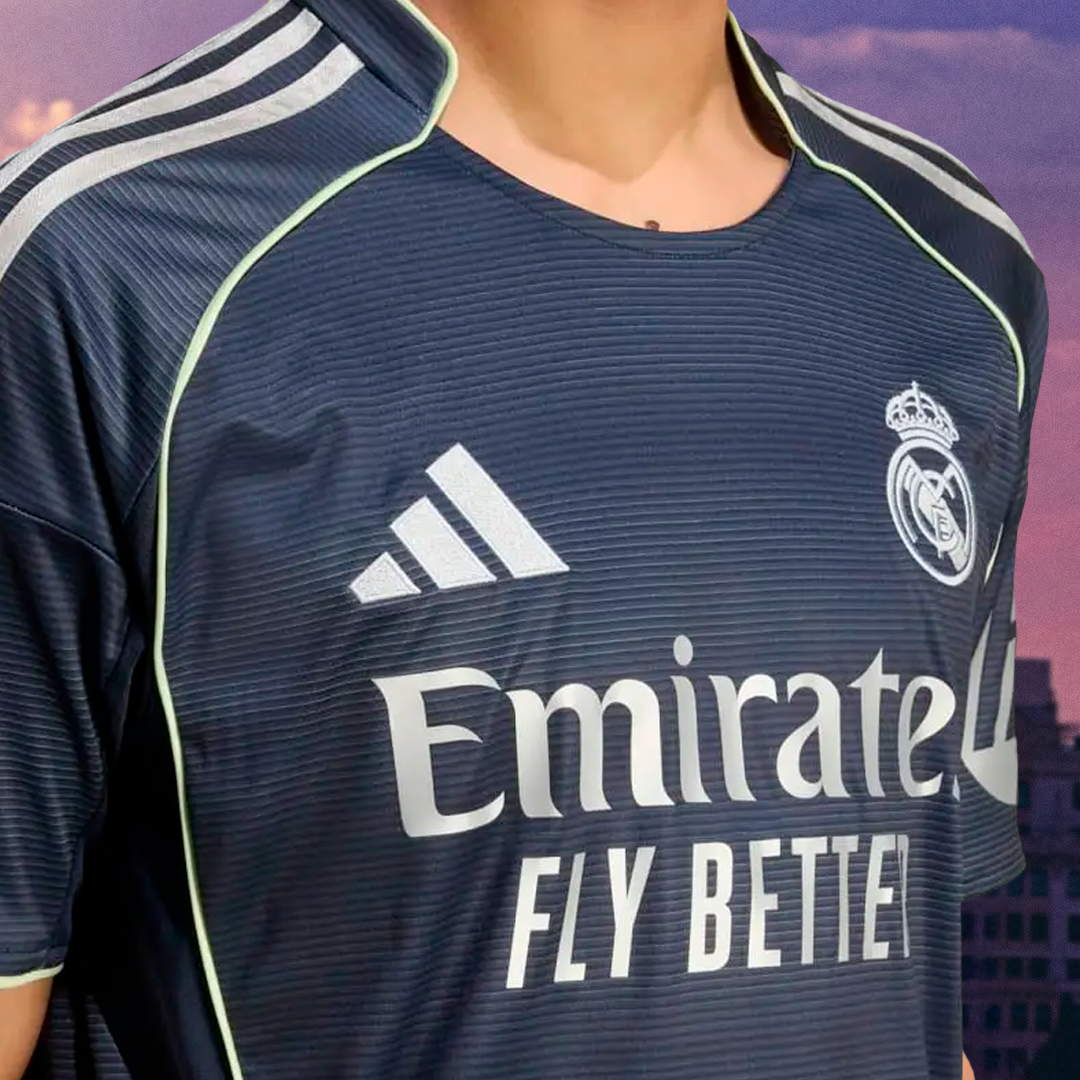 Real Madrid Visitante 25/26 Versión Fan Oficial