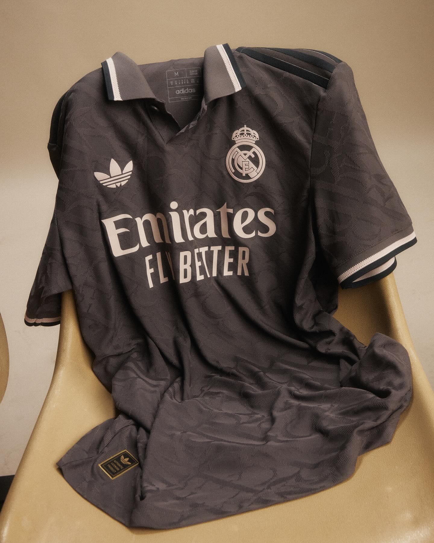 Real Madrid Third Kit 24/25 Versión Jugador