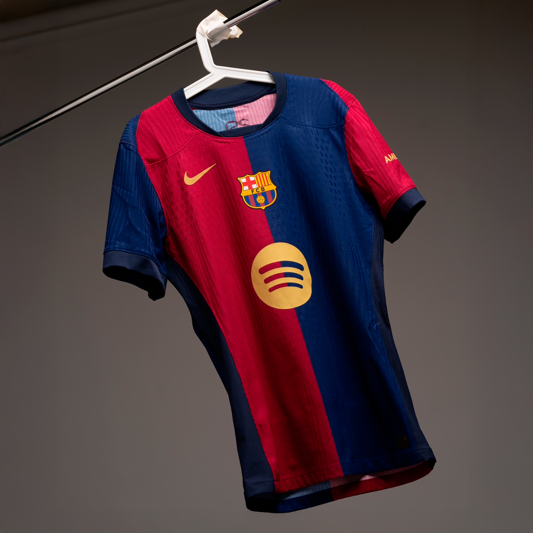 Blaugrana Local 2024/2025 Version Jugador