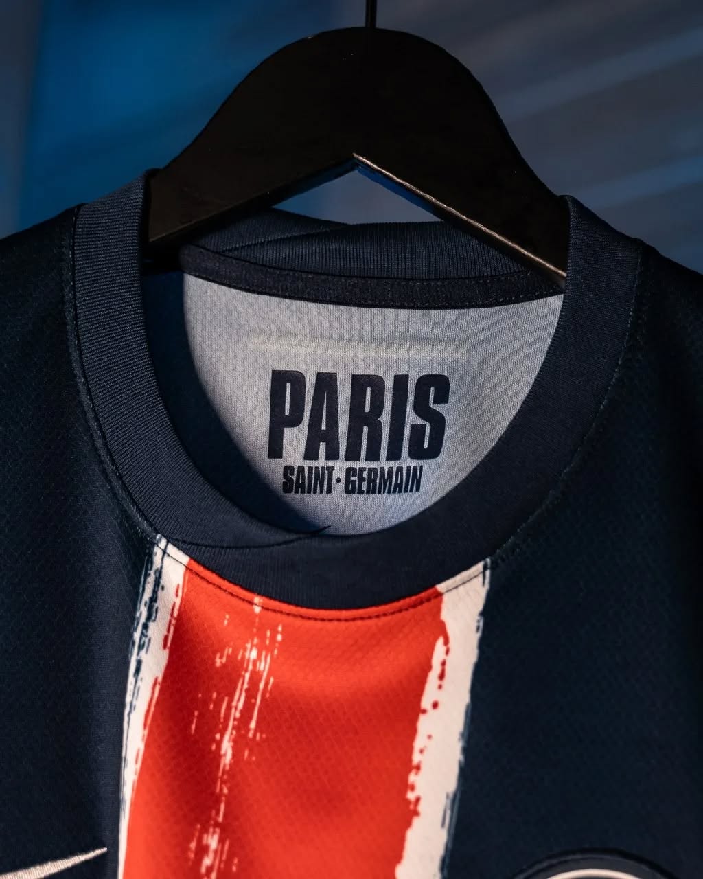 PSG Local Version Jugador 2024/2025