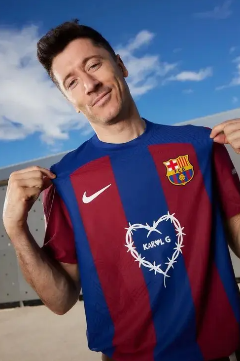 FCB Barça Local 23/24 Edición Especial Karol G Version Fan