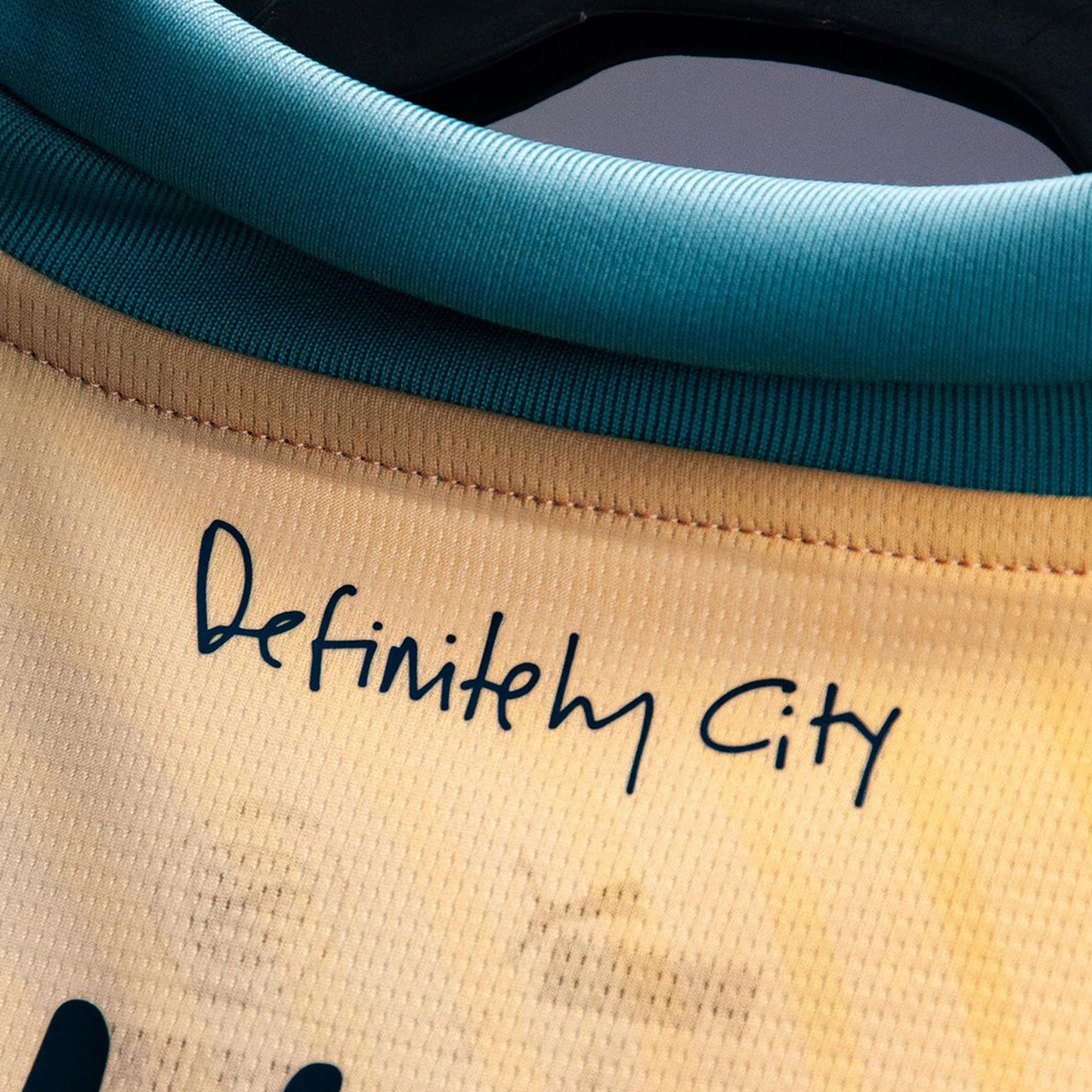 Manchester City Four Kit 24/25 Versión Fan